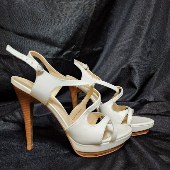 Vintage Cathy Jean White Leather Strappy Heels Size 8 | 5 Inch High Heel Sandals - Picture 3 of 9